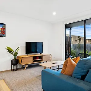 1 Bedroom Base With Free Car Park , Christchurch New Zealand